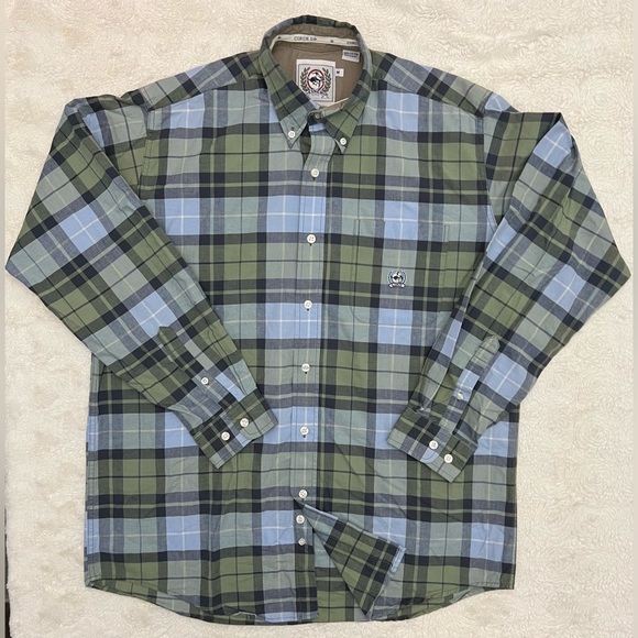 SOLD. Cinch long sleeve button down shirt in green & blue plaid. Size Medium. - Picture 1 of 2